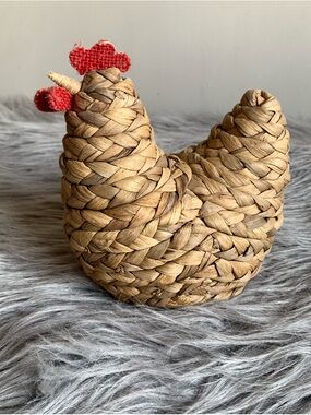 Vintage Basket Weave Chicken, Mini Rattan Rooster, Sea Grass Chick